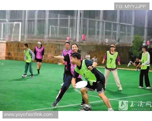 深圳飞盘队在全国飞盘速度排行榜中荣获第六名展现出强劲实力与团队合作精神